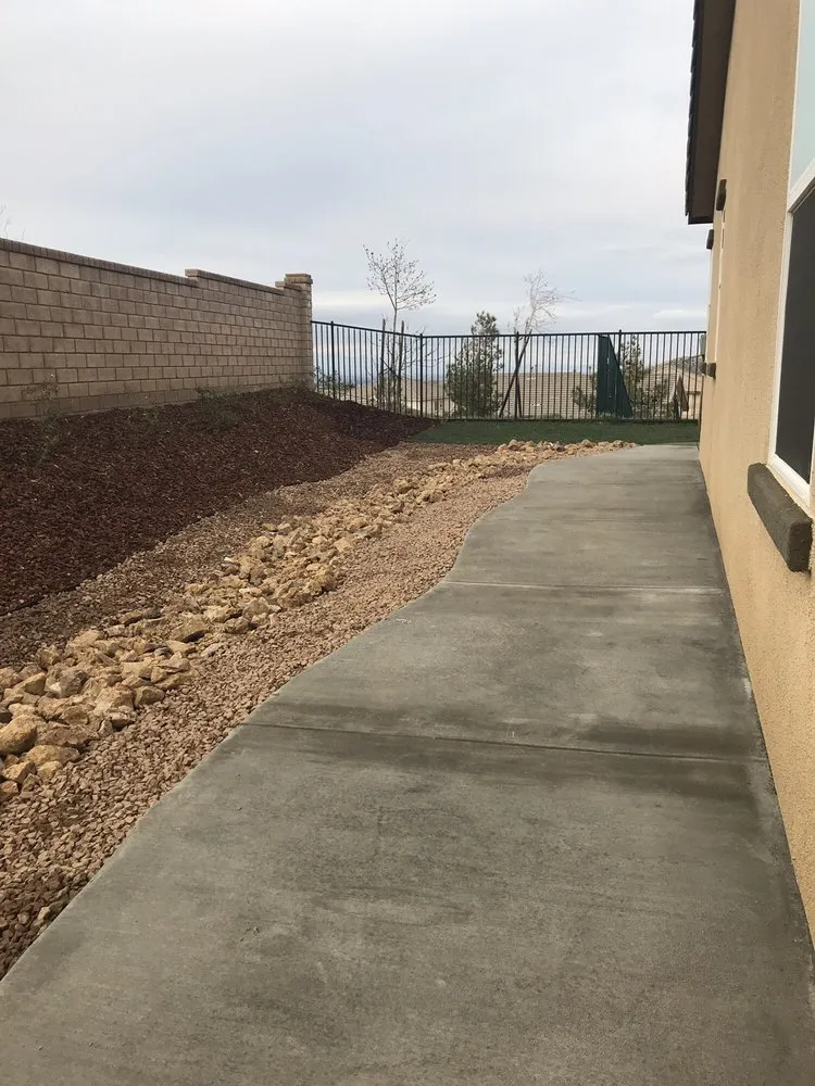 Affordable lawn care service experts serving Palmdale, CA - BME landscaping