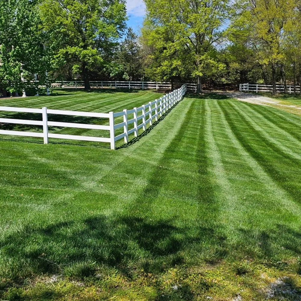Trusted garden landscaping in Oak Grove, MO by BMF Lawn Care