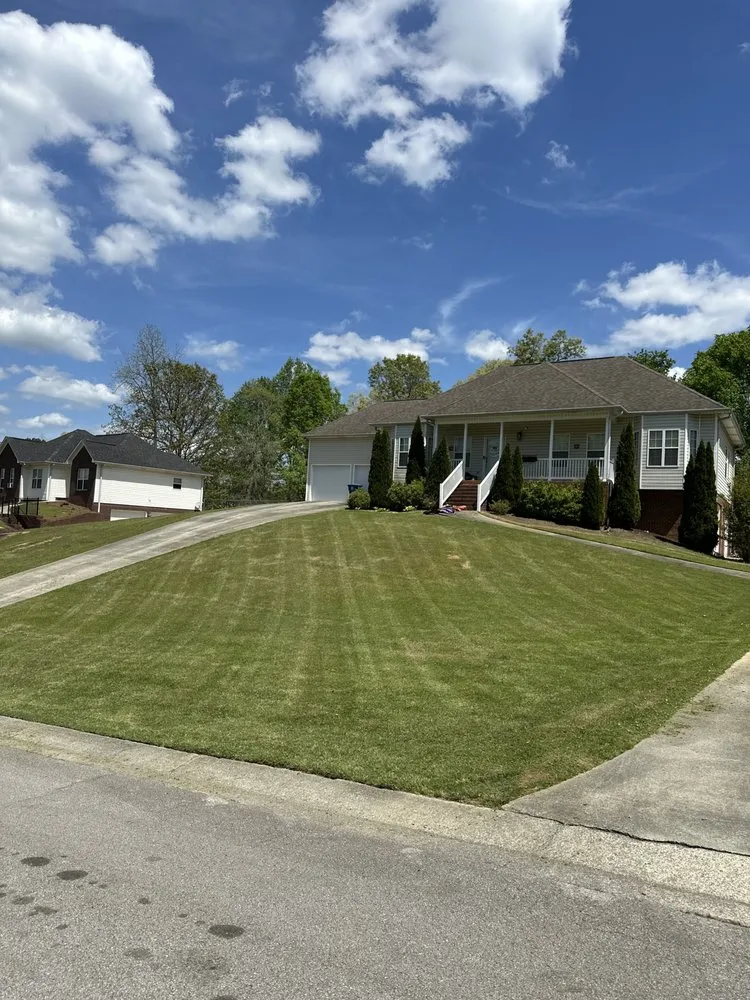 Affordable yard maintenance in Montevallo, AL - BMH Landscape