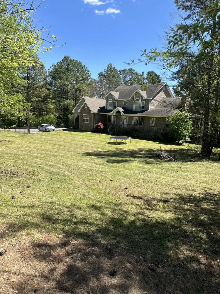 Local yard cleanup service in Montevallo, AL by BMH Landscape