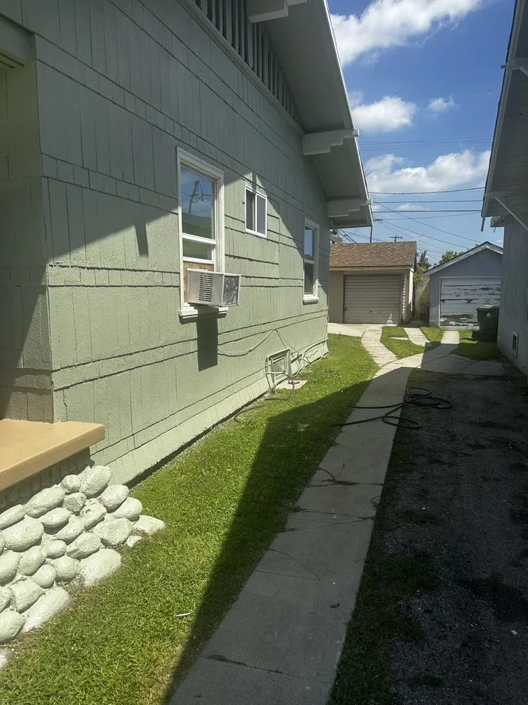 Top-rated landscaping services experts serving Woodland Hills, CA - BNH Construction