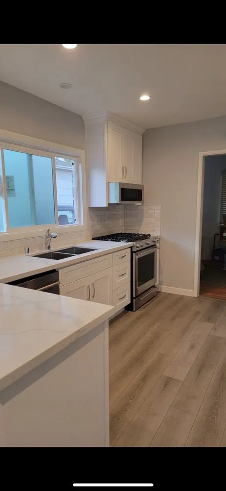 Reliable yard maintenance in Woodland Hills, CA by BNH Construction