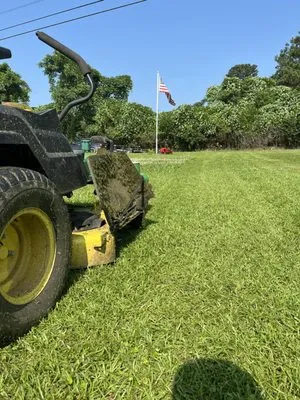 Boatrights Lawn Care Logo