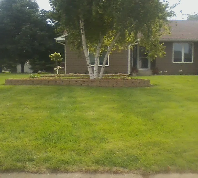 Local lawn mowing service experts serving Sergeant Bluff, IA - Bob Jones Landscaping
