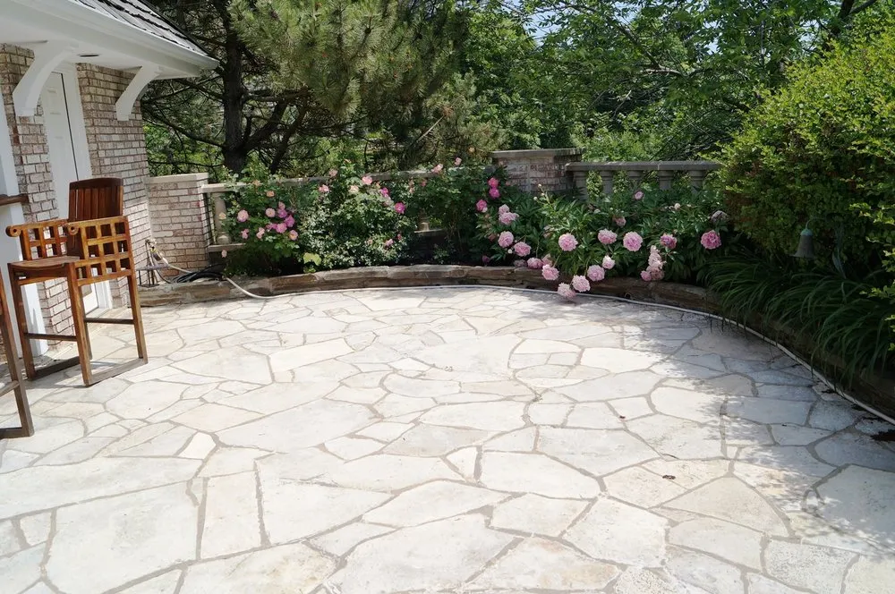 Top-rated garden landscaping for beautiful yards across Sergeant Bluff, IA - Bob Jones Landscaping