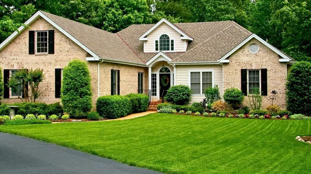 Affordable landscape design in Crystal Lake, IL by Bob Leonard Landscape & Snowplow