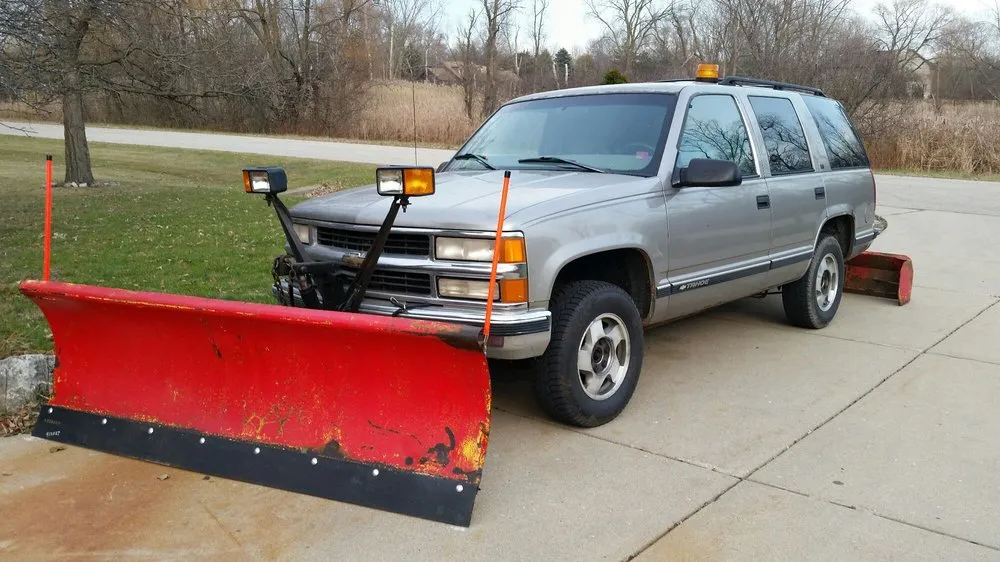 Custom garden landscaping for beautiful yards in Antioch, IL by Bob Leonard Snow Plow Service of Lake County