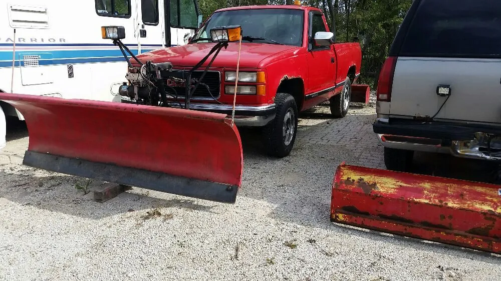 Expert lawn care service for residential properties in Antioch, IL by Bob Leonard Snow Plow Service of Lake County
