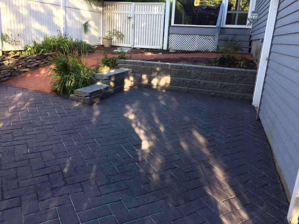 Affordable residential landscaping in Lowell, MA by Bob Muldoon Paving