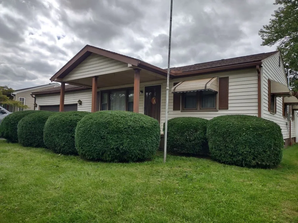 Professional lawn care service with custom design in Circleville, OH by Bobby & Sons Lawncare