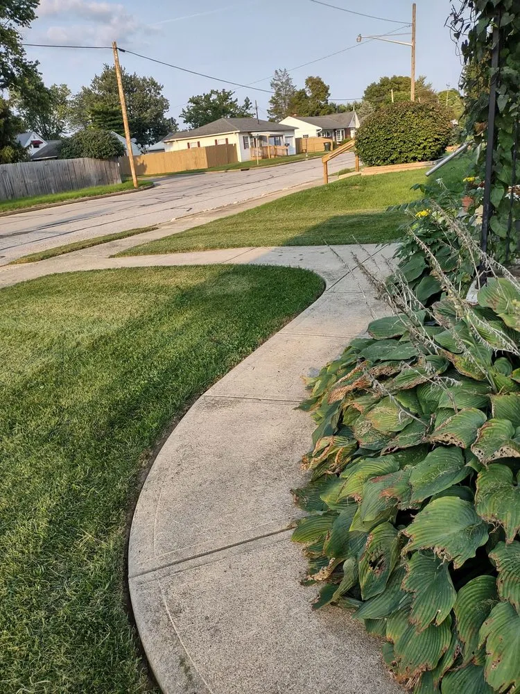 Professional yard maintenance experts serving Circleville, OH - Bobby & Sons Lawncare