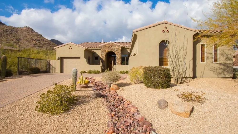 Top-rated yard maintenance experts serving Scottsdale, AZ - Bobby B's Landscaping