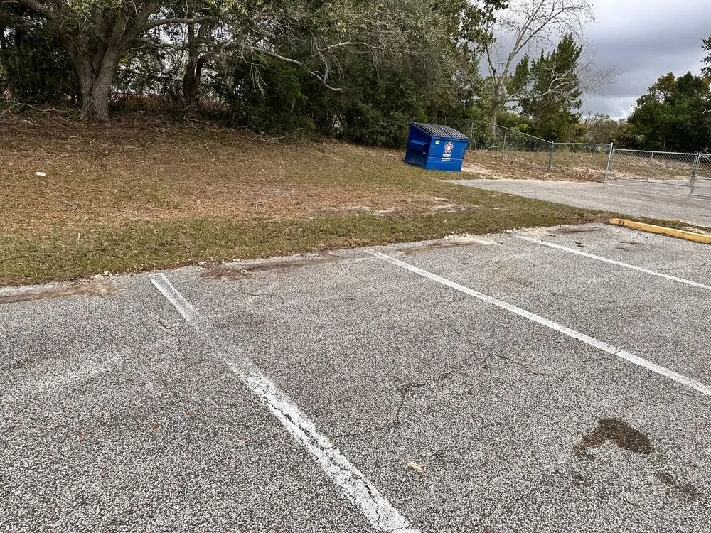 Affordable garden landscaping for year-round maintenance in Spring Hill, FL by Bobby’s Lawn and Fencing