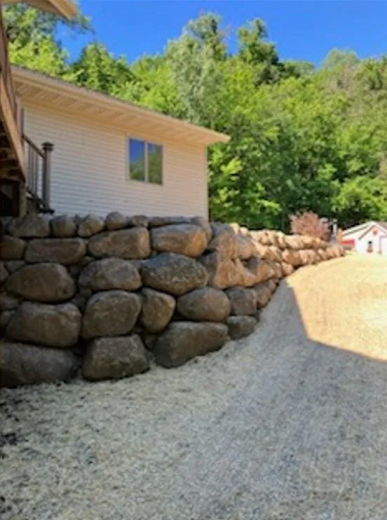 Professional lawn care service with custom design across Lodi, WI - Bob's Digging And Landscaping