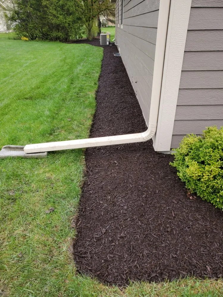 Reliable yard maintenance in Hartland, WI by Bob's Labor Service