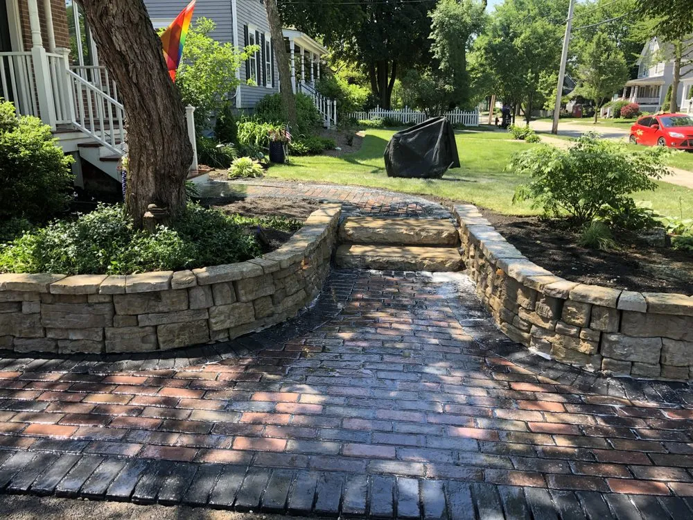 Affordable residential landscaping in Barrington, IL by Bob's Landscaping