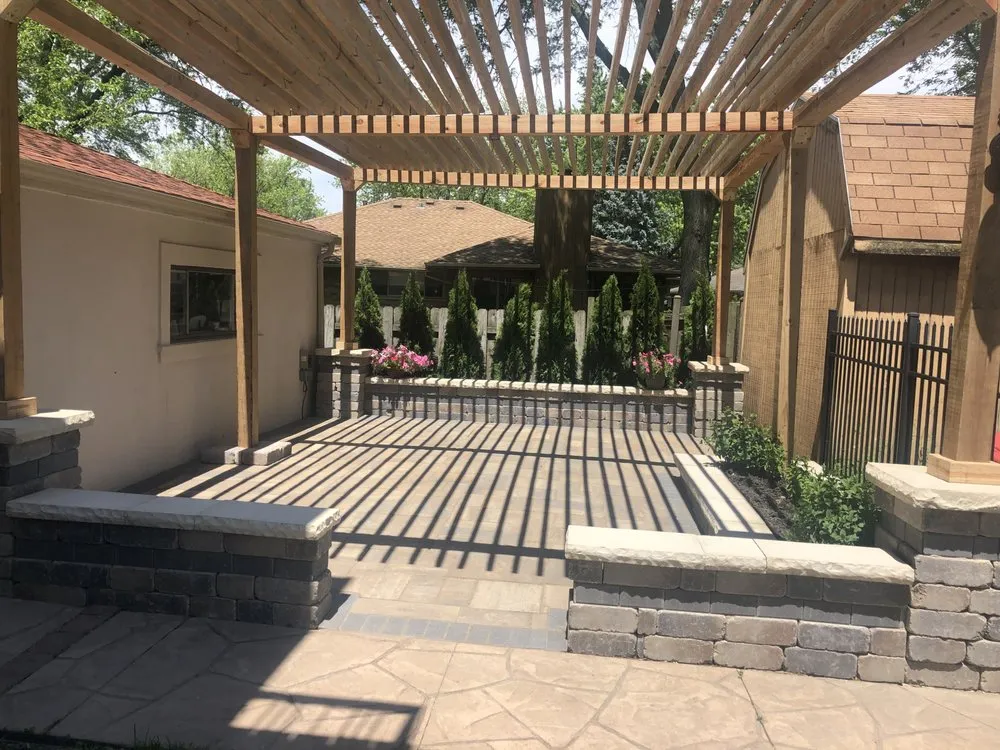 Professional landscaping services experts serving Barrington, IL - Bob's Landscaping