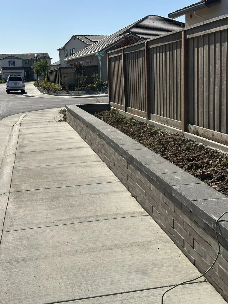 Top-rated garden landscaping experts serving Elk Grove, CA - Bob’s Landscaping