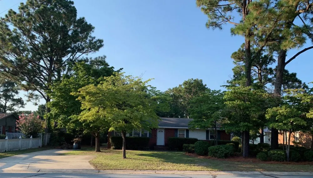 Custom lawn mowing service in Fayetteville, NC - Bobs Landscaping