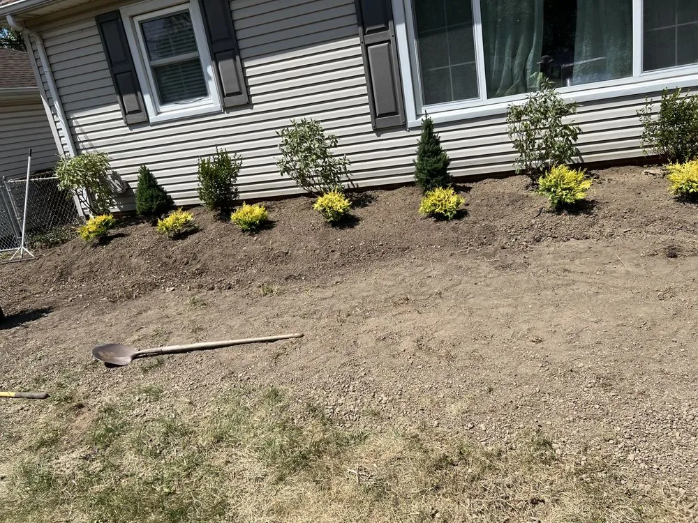 Expert residential landscaping in Parma, OH by Bobs Landscaping