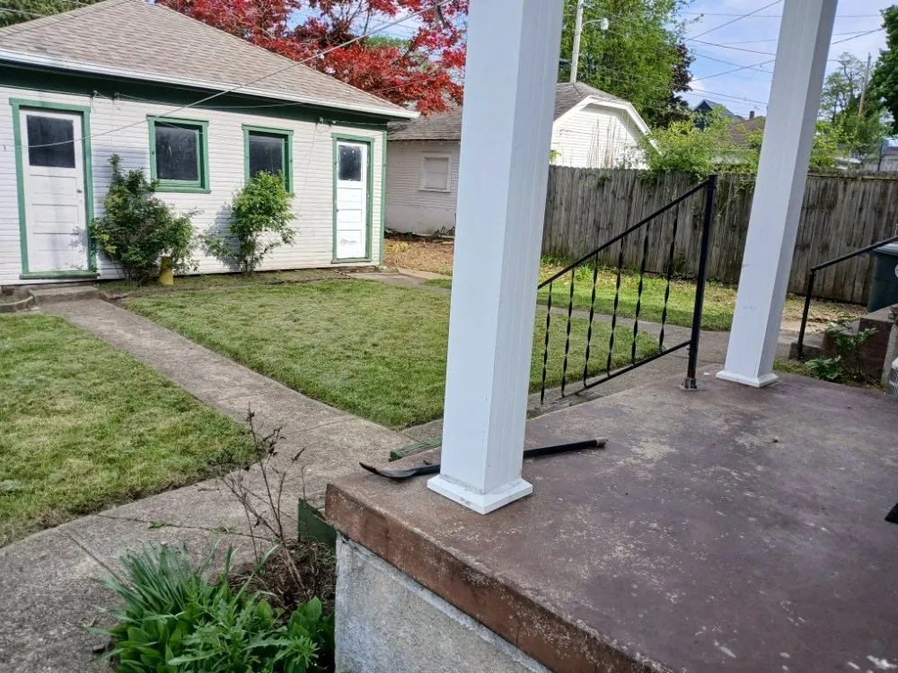 Reliable landscaping services in Dayton, OH by Boggess Push Mowing