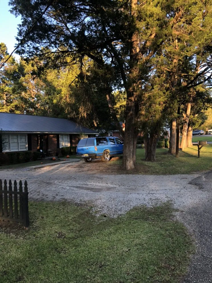 Affordable yard maintenance in Selma, AL - Bolden Lawn And Cleaning Service