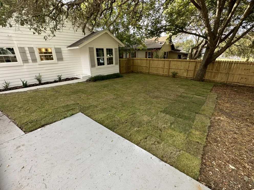 Reliable yard cleanup service in Houston, TX by Bolds Landscaping