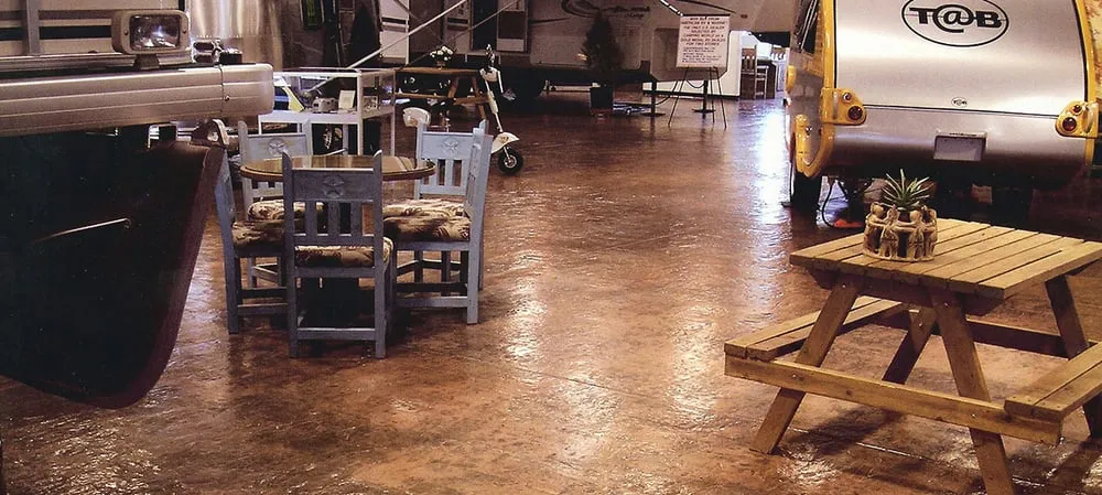 Affordable garden landscaping in El Paso, TX by Bomanite Artistic Concrete & Pools