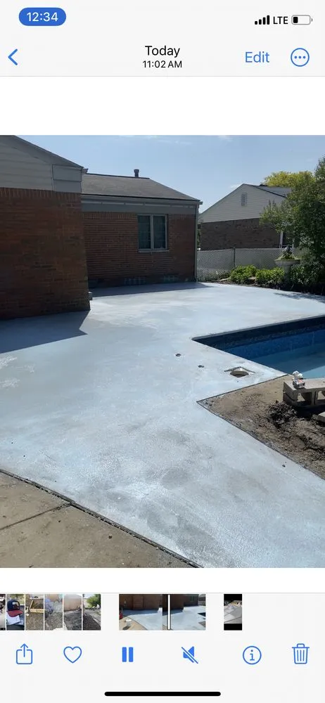 Top-rated outdoor landscaping in Saint Clair Shores, MI by Bommarito Construction