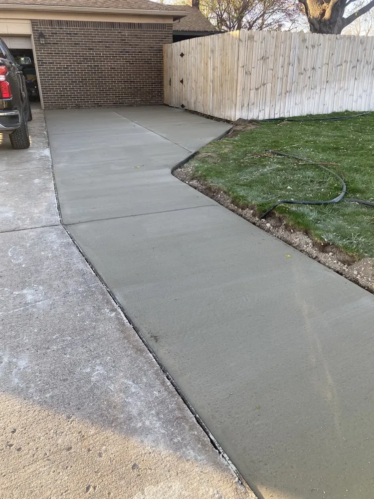 Affordable lawn mowing service in Saint Clair Shores, MI - Bommarito Construction