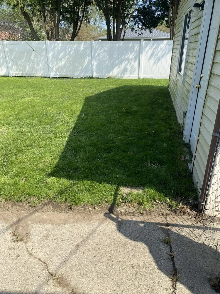 Reliable residential landscaping for year-round maintenance in Saint Clair Shores, MI by Bommarito Construction