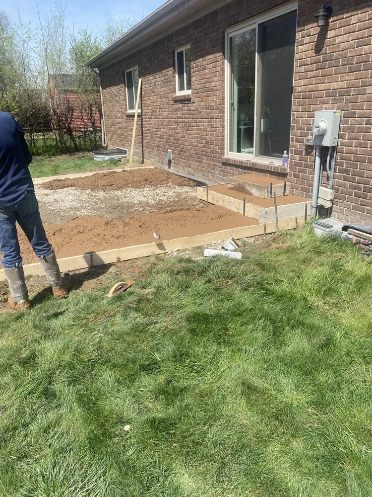Top-rated yard cleanup service in Saint Clair Shores, MI by Bommarito Construction