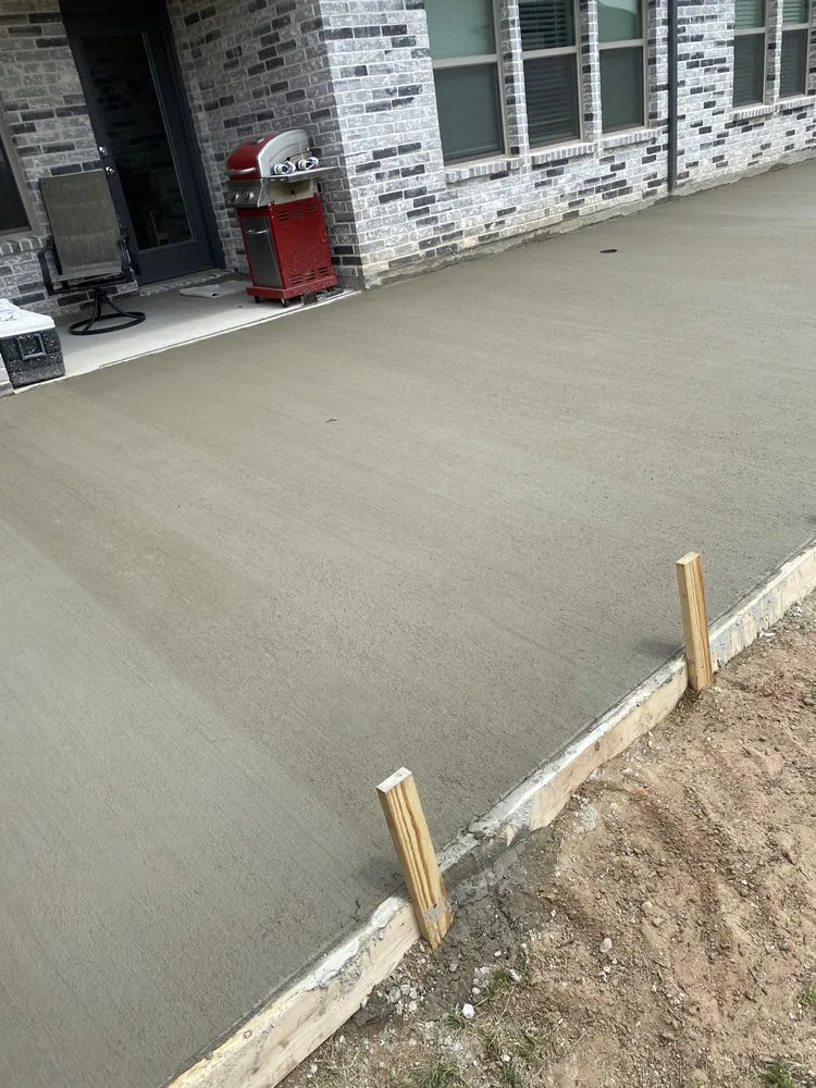 Top-rated landscape installation for year-round maintenance in Haltom City, TX by Bonaventure Stone and Patio