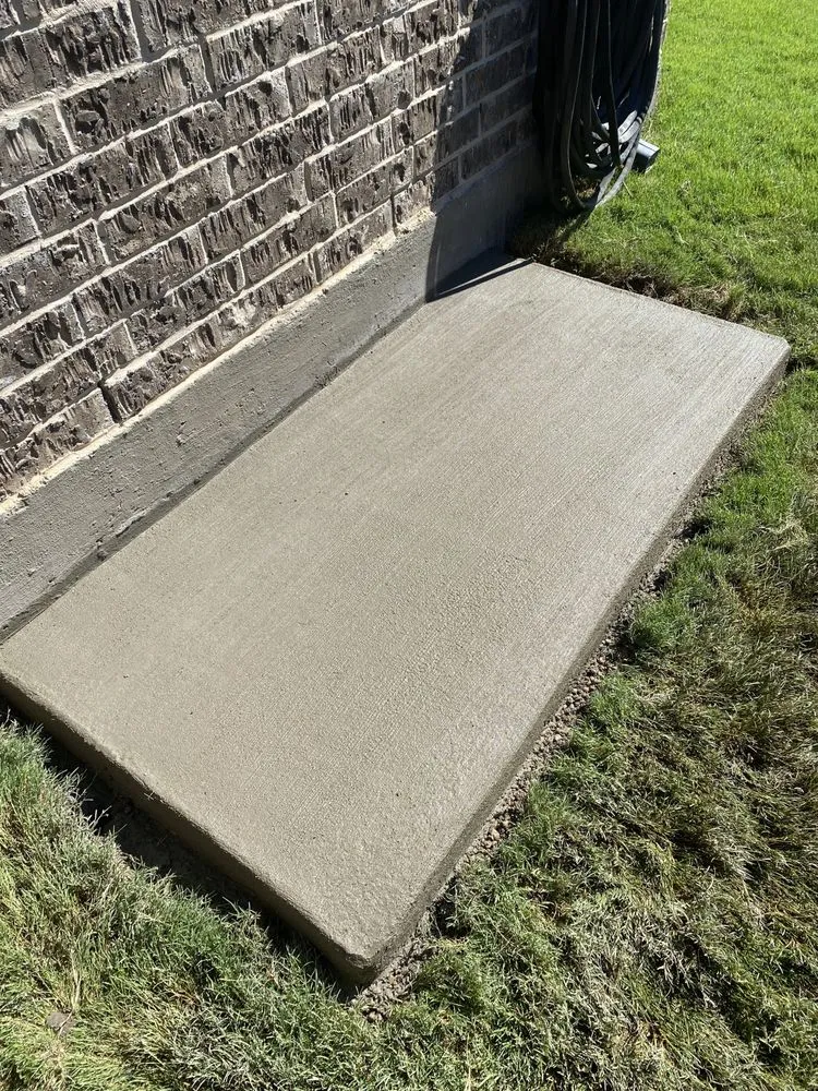 Custom yard cleanup service near you across Haltom City, TX - Bonaventure Stone and Patio