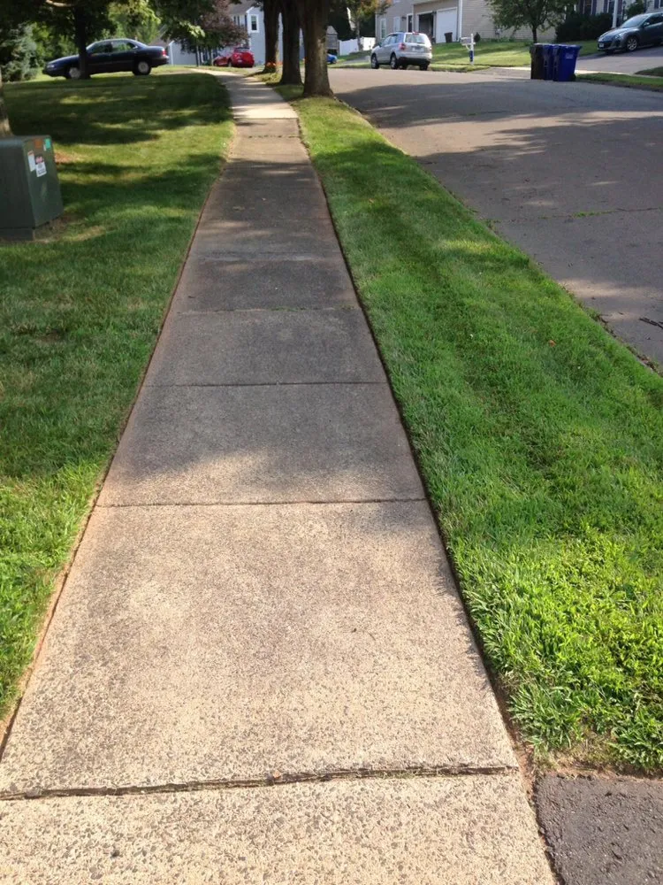 Expert landscaping services experts serving Middletown, CT - Bongoll Family Lawn Care