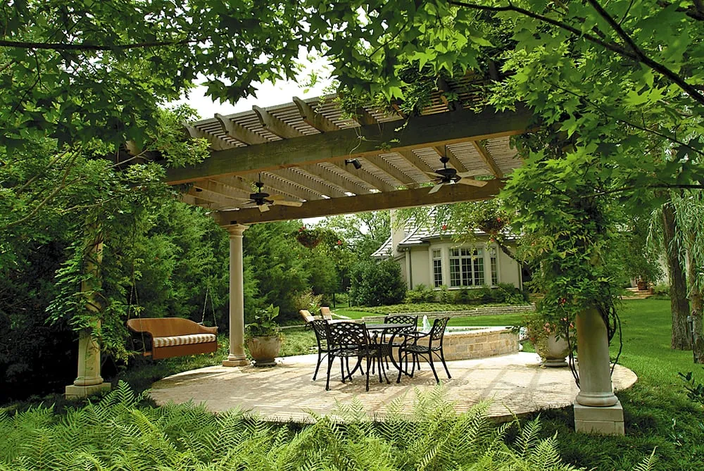 Custom lawn mowing service in Irving, TX by Bonick Landscaping