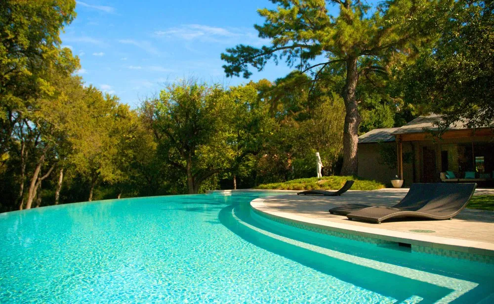 Trusted lawn mowing service in Irving, TX - Bonick Landscaping