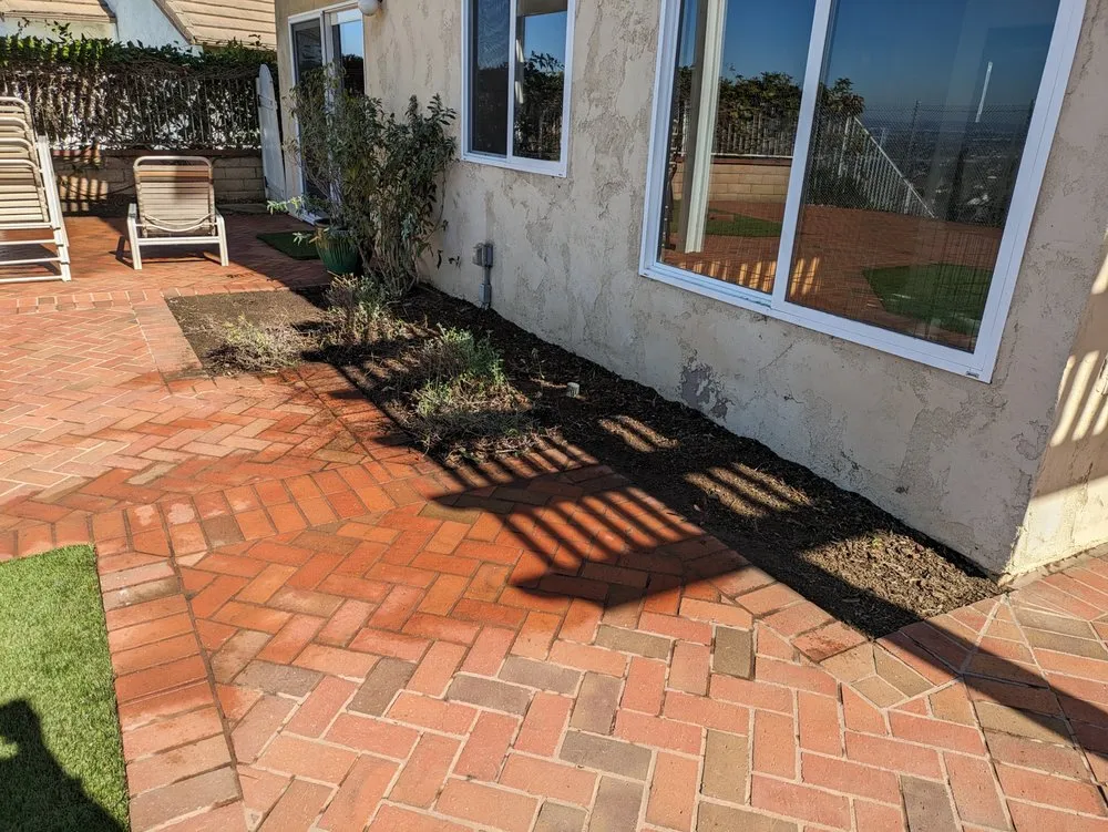 Affordable yard cleanup service in Orange, CA by Bonico Landscapes