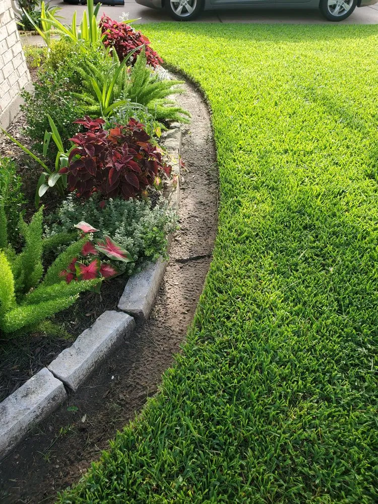 Trusted outdoor landscaping for beautiful yards across La Porte, TX - Bonita Bay Lawn Maintenance