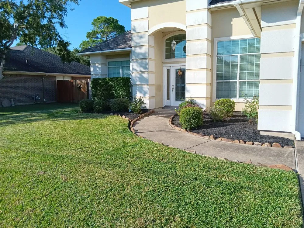 Trusted garden landscaping for homes across La Porte, TX - Bonita Bay Lawn Maintenance