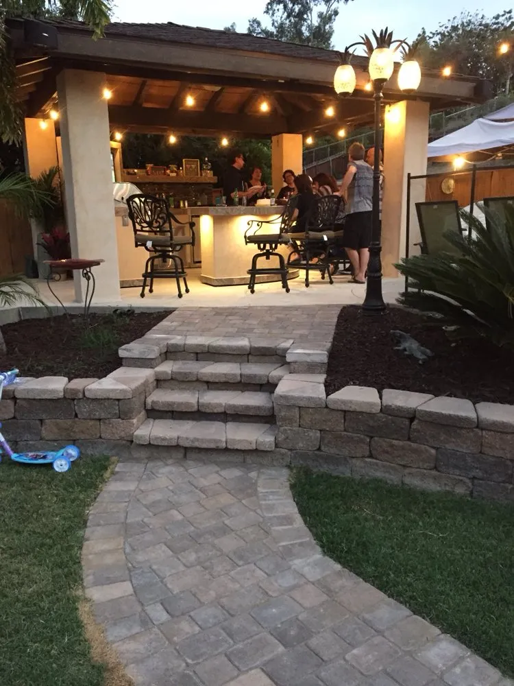 Custom yard cleanup service for beautiful yards in Spring Valley, CA by Bonita Landscape & Maintenance