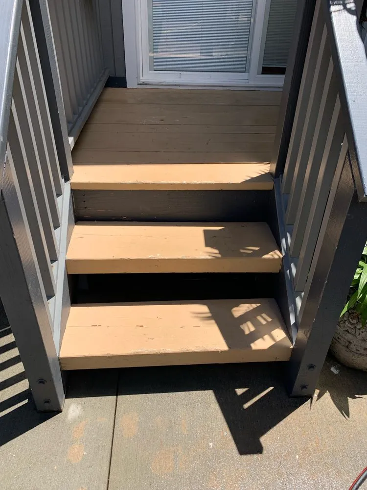 Professional yard cleanup service for year-round maintenance in Waimanalo, HI by Bonzai Landscape & Design