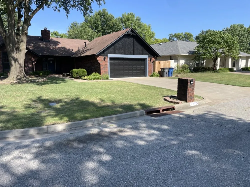 Affordable yard cleanup service with custom design across Tulsa, OK - Boomin' Greens Lawn Care