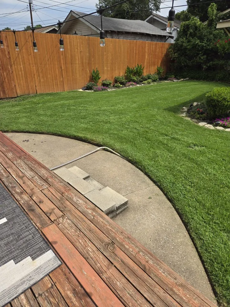 Affordable outdoor landscaping for beautiful yards across Tulsa, OK - Boomin' Greens Lawn Care