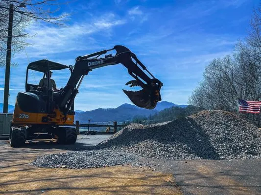 Boone’s Equipment Rental and Landscaping