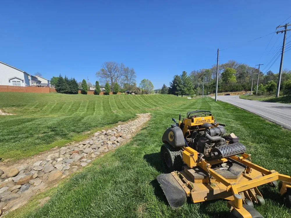 Custom landscape design for outdoor upgrades in Sweetwater, TN by Boone’s Outdoor Services