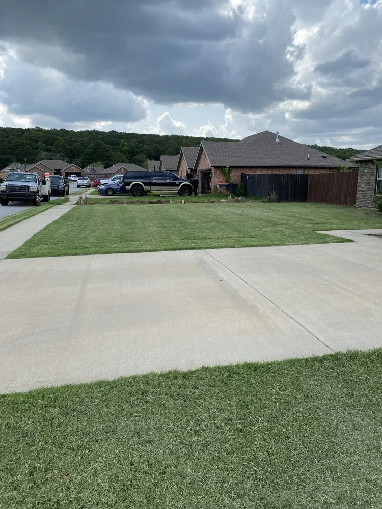 Trusted yard maintenance in Fayetteville, AR by Boo’s Lawn Care