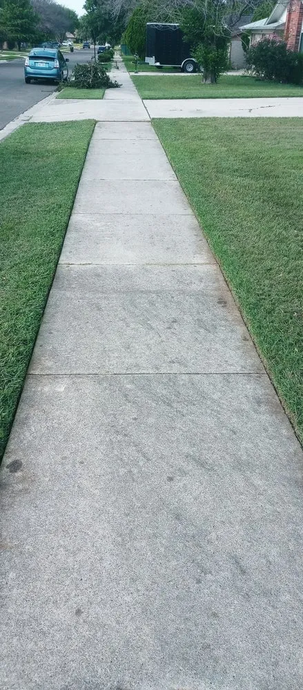 Reliable lawn mowing service near you in Killeen, TX by Boot Boy Lawn Care With Finesse