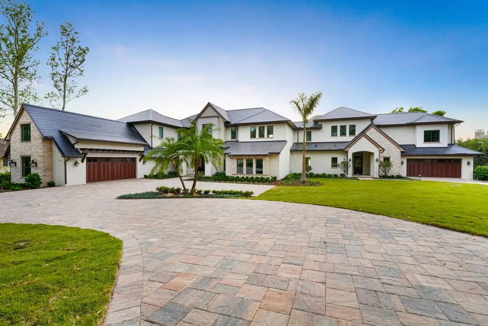 Local landscaping services in Winter Park, FL by Booth's Cobblestones