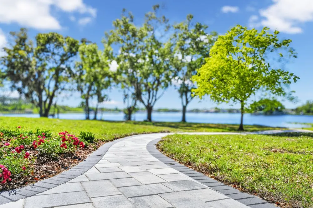 Affordable yard maintenance in Winter Park, FL by Booth's Cobblestones